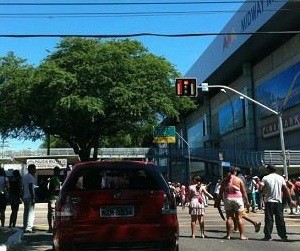 MST bloqueia avenida Salgado Filho com Bernardo Vieira. (Ulla Saraiva para o Via Certa Natal)