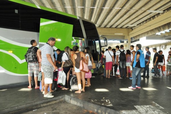 Passaram pelo Terminal 120 ônibus ao dia, com média de 50 passageiros em cada, totalizando 72 mil passageiros(Foto: Wellington Rocha)