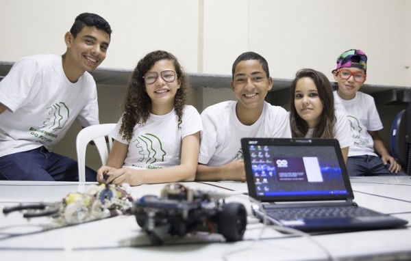 Oficinas de robótica conciliam reforço nas disciplinas escolares e motivação vocacional para a ciência. (Foto: Anastácia Vaz)