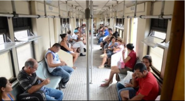 Sete mil passageiros utilizam, diariamente, as duas locomotivas que fazem o percurso entre Ceará-Mirim, Natal e Parnamirim - Foto:Adriano Abreu